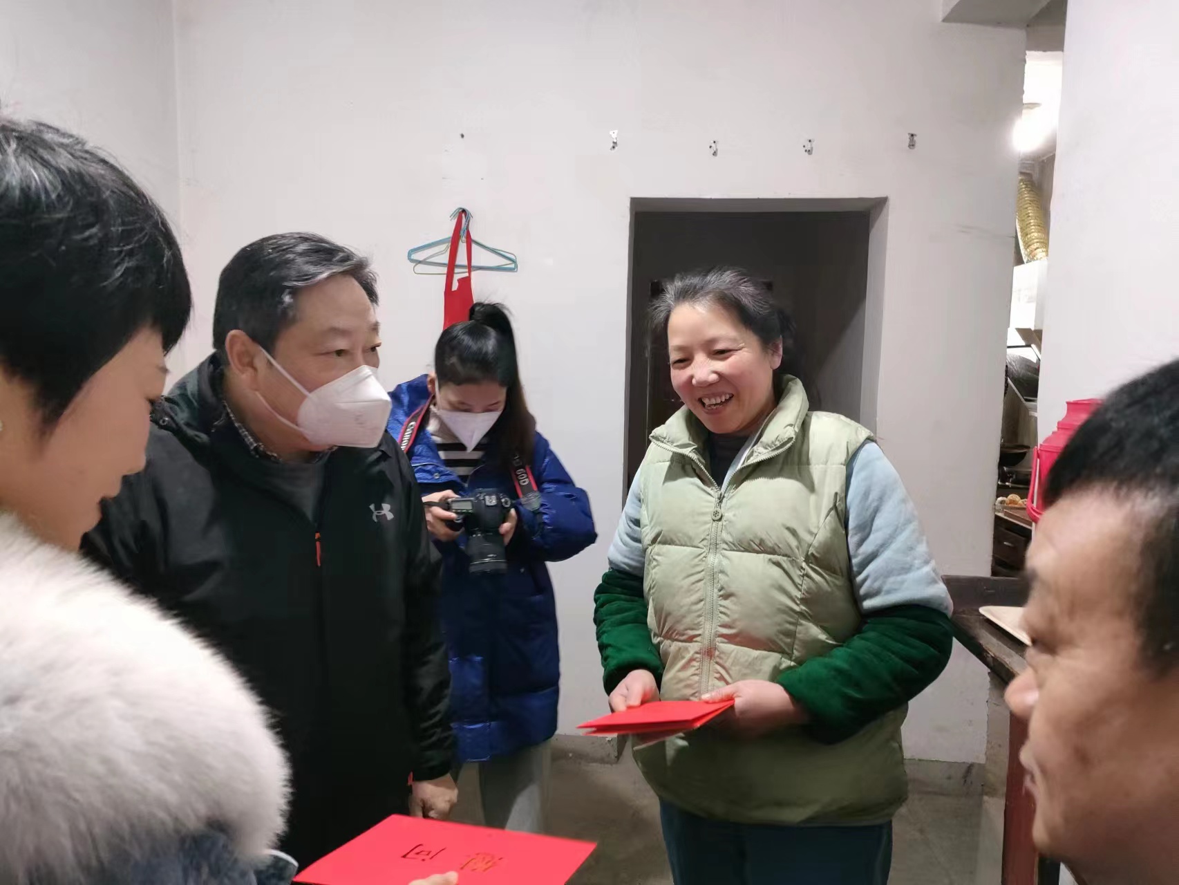 慰問黑貓股份困難黨員 (3).jpg 慰問黑貓股份困難黨員 (3).jpg